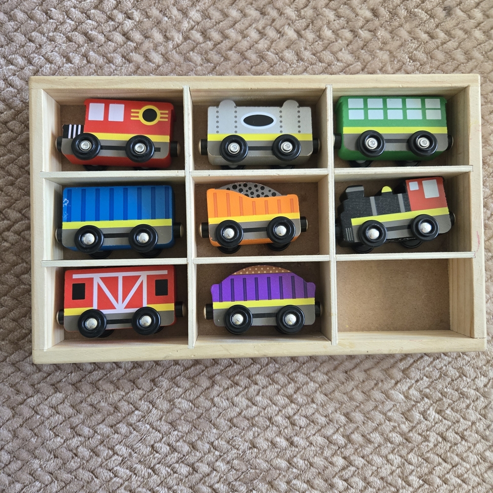 Melissa & Doug Wooden Train Cars - Multicolor - Picture 4 of 8